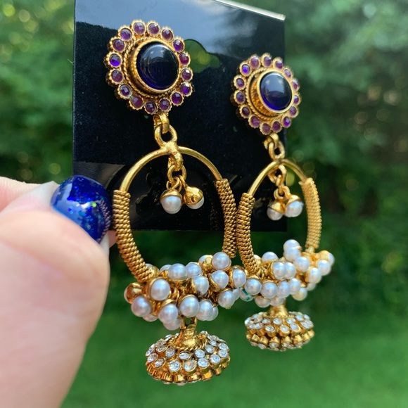 NWT Funky Pearl & Rhinestone Statement Earrings - Picture 7 of 9